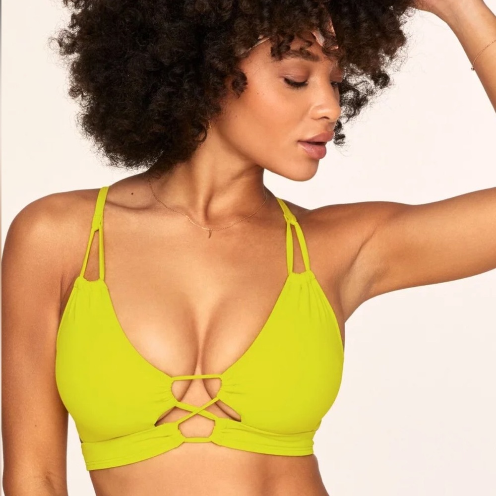 Adore Me “Tatiana Contour” Bikini Top in Green